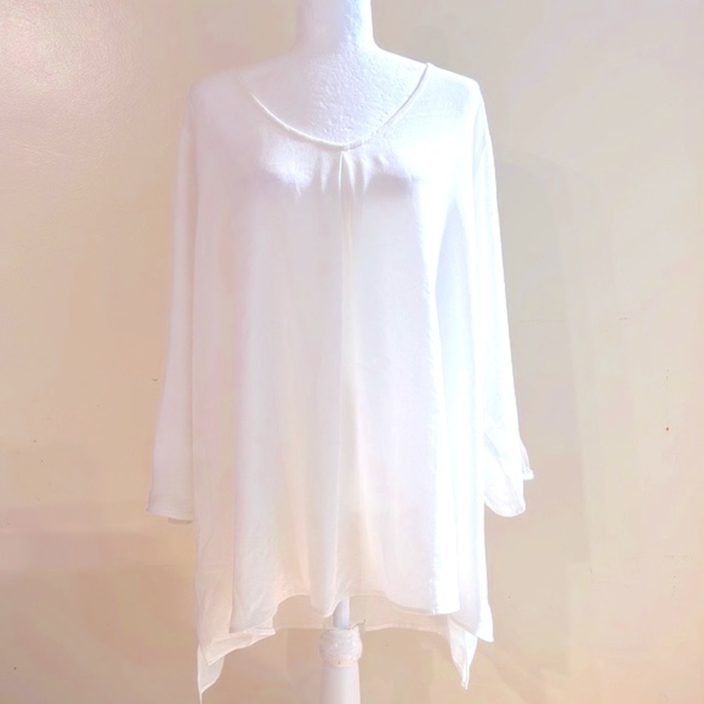 - Monroe & Main Cream Top